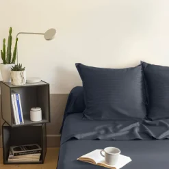 Carré Blanc Drap de lit satin de coton jacquard pois et rayures Prestige bleu nuit| Draps De Lit