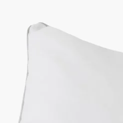 Carré Blanc Oreiller carré mi-ferme duvet et microfibre Kilim| Oreillers