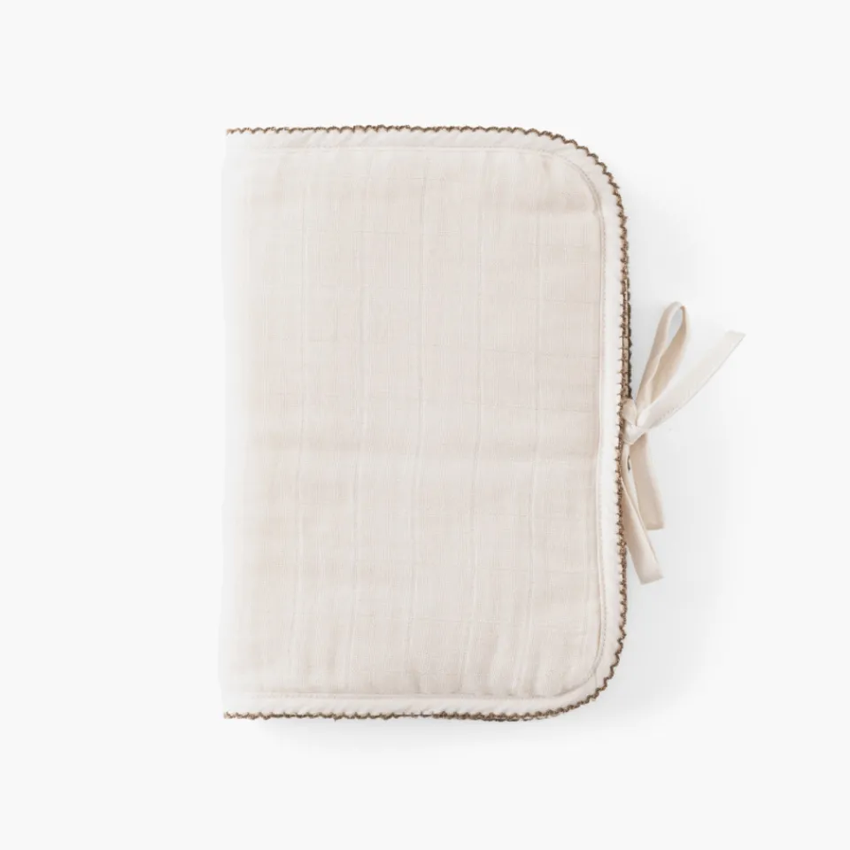 Carré Blanc Protège carnet de santé gaze de coton Bienvenue naturel|Enfant Accessoires|Nouveautés Bébénew