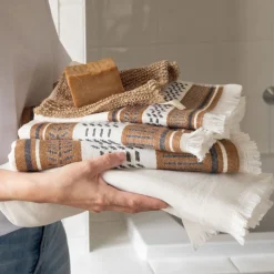 Carré Blanc Serviette de toilette coton Eclipse écru| Serviettes De Toilette